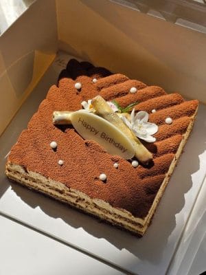 bánh kem tiramisu thiết kế theo phong cách vintage bánh kem tiramisu thiết kế theo phong cách vintage
